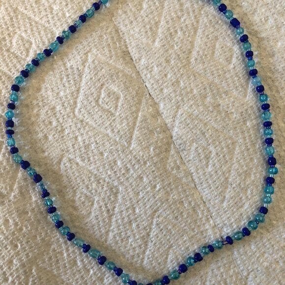 One-of-a-kind handmade beaded necklace 18" long for women and girls - Picture 3 of 4